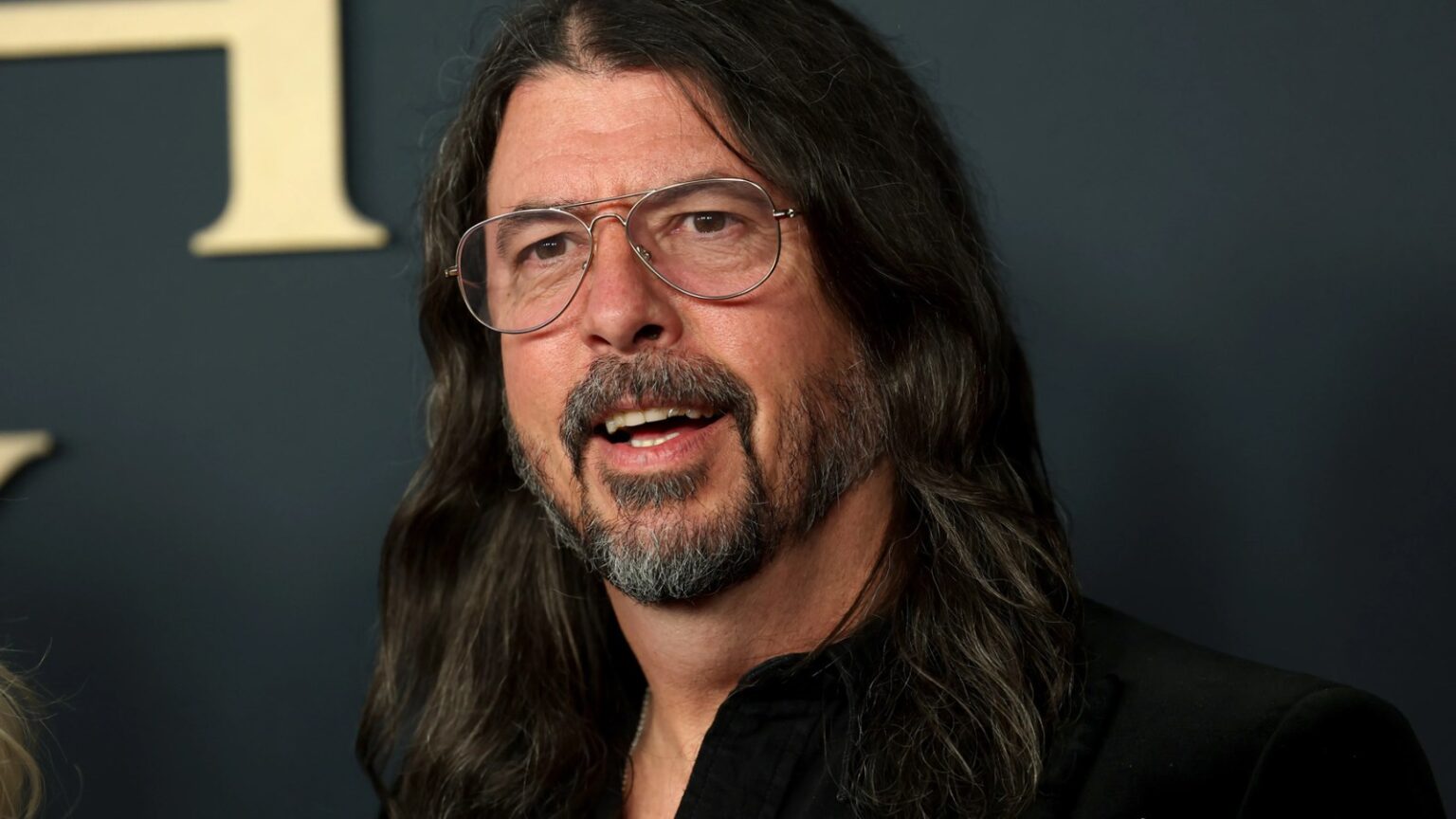 Dave Grohl Addresses Infidelity and Ongoing Therapy in New Interview