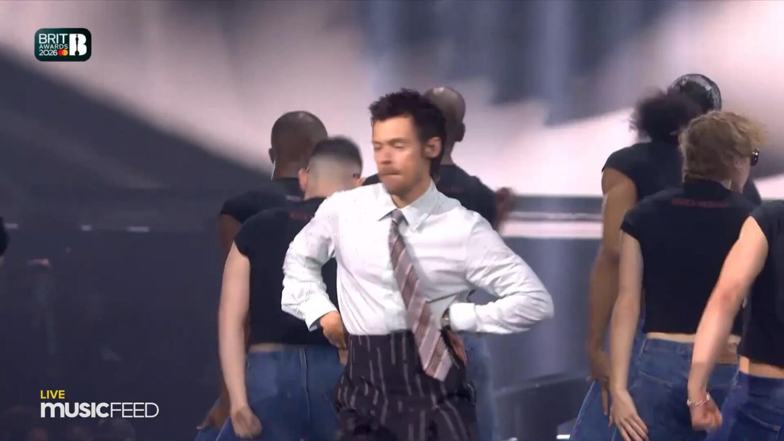Harry Styles performing “Aperture” at the BRITs 💀