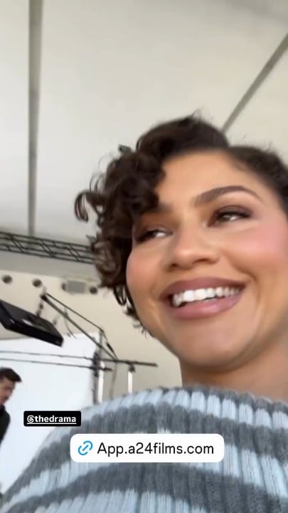 Zendaya posted a new IG stories
