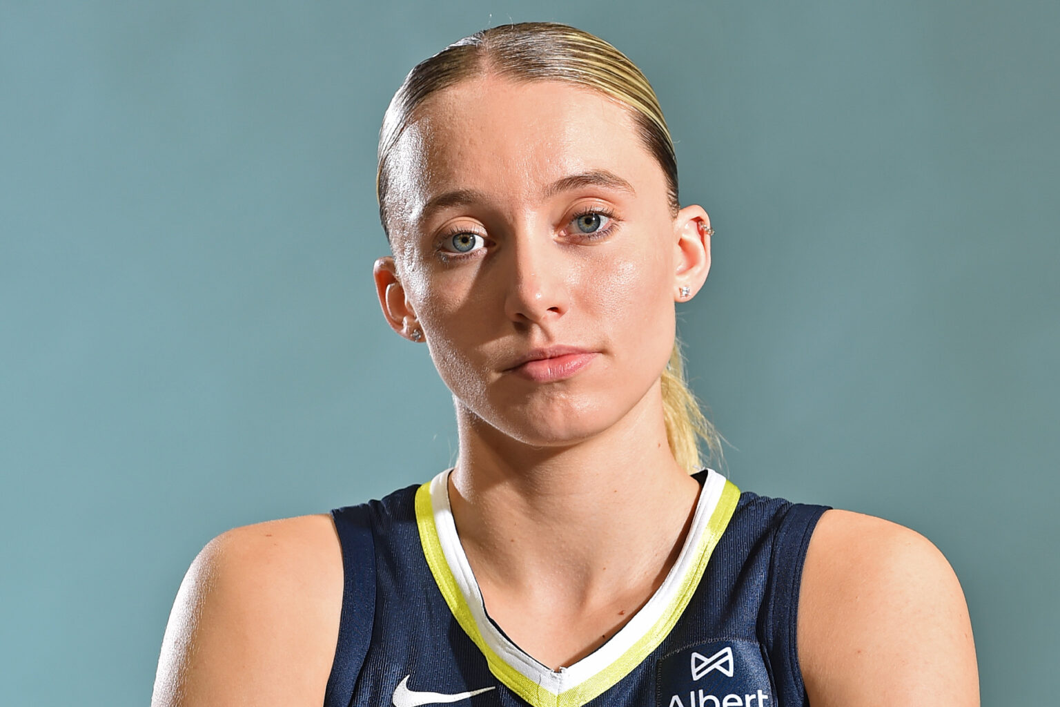 Paige Bueckers headshot