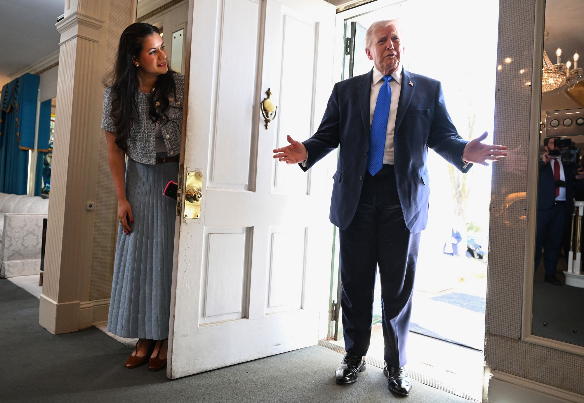 President Donald Trump made an impromptu visit to Elvis Presley’s famed Graceland estate in Memphis, Tennessee