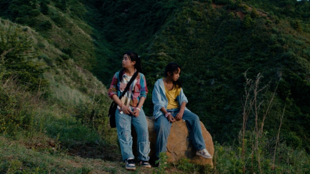 Chinese Teen Roadtrip 'Whispers in May' Wins at CPH:DOX