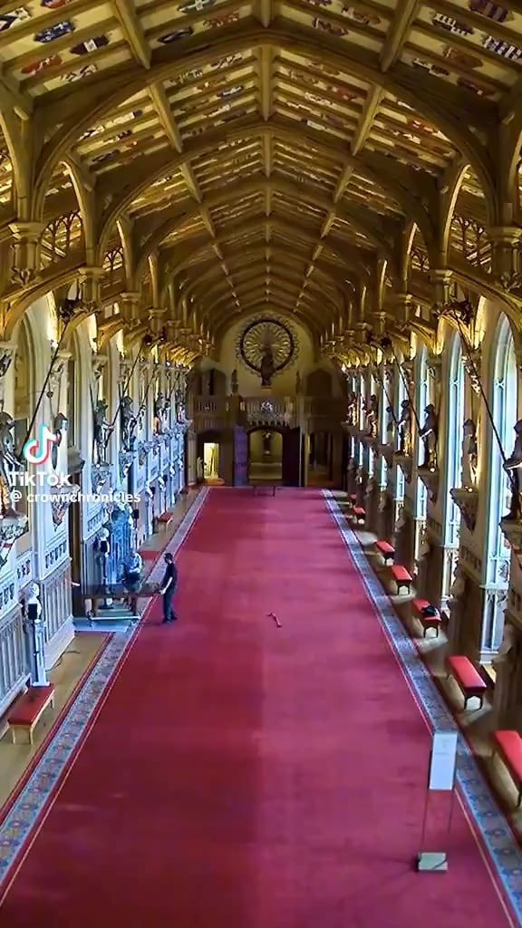 Time lapse of the banquet table in St George's Hall at Windsor Castle being set up for the Nigerian state dinner last week