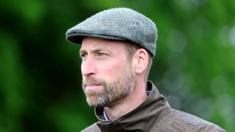 Prince William always had good instincts that Andrew Windsor was a bad apple. MEGA