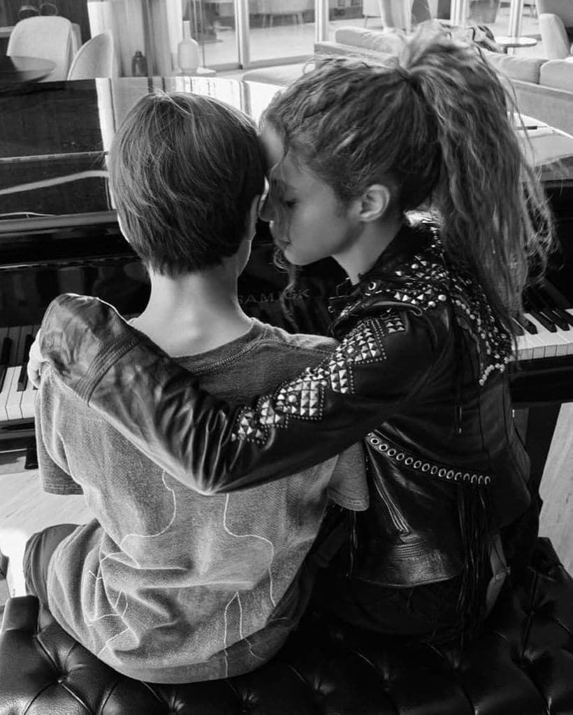 Shakira’s best memories with her sons Milan and Sasha during her tour