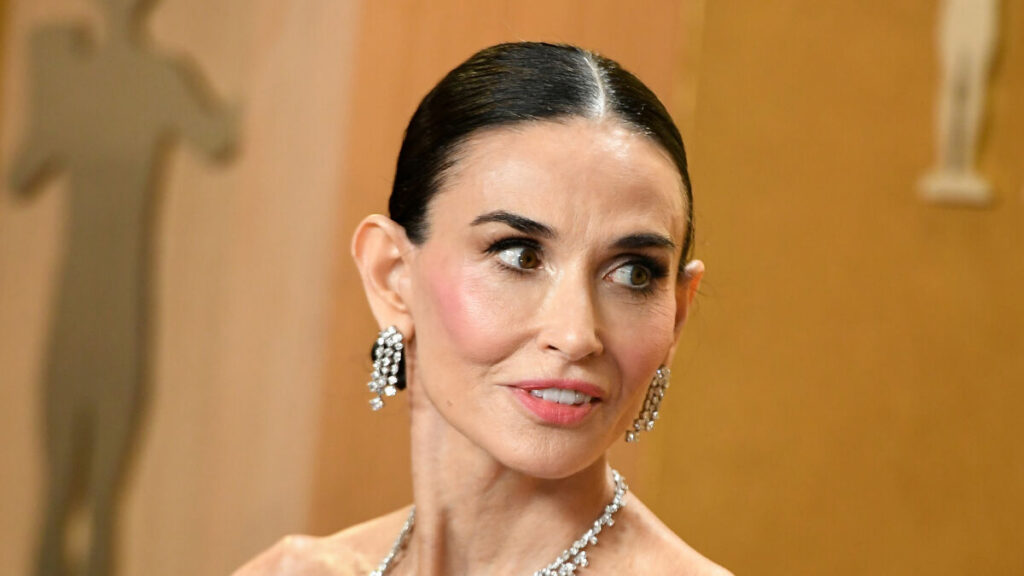 People Are Concerned That “Looking Like A Skeleton” Seems To Be The Latest Hollywood Trend Bored Panda