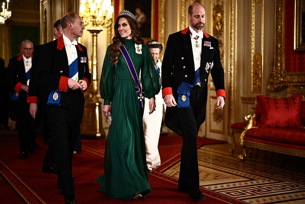 windsor, england march 18: edward, duke of edinburgh with catherine, princess of wales and prince william, prince of wales arrive to attend a state banquet in st georges hall on day one of their state visit to the uk at windsor castle on march 18, 2026 in berkshire, england. (photo by henry nicholls wpa pool/getty images)