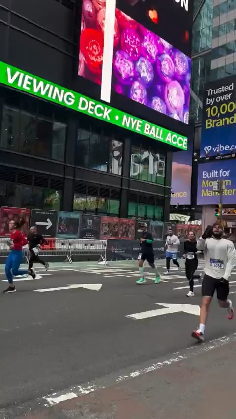 Runners at the annual New York City Half Marathon showed overwhelming support for PaIestine.