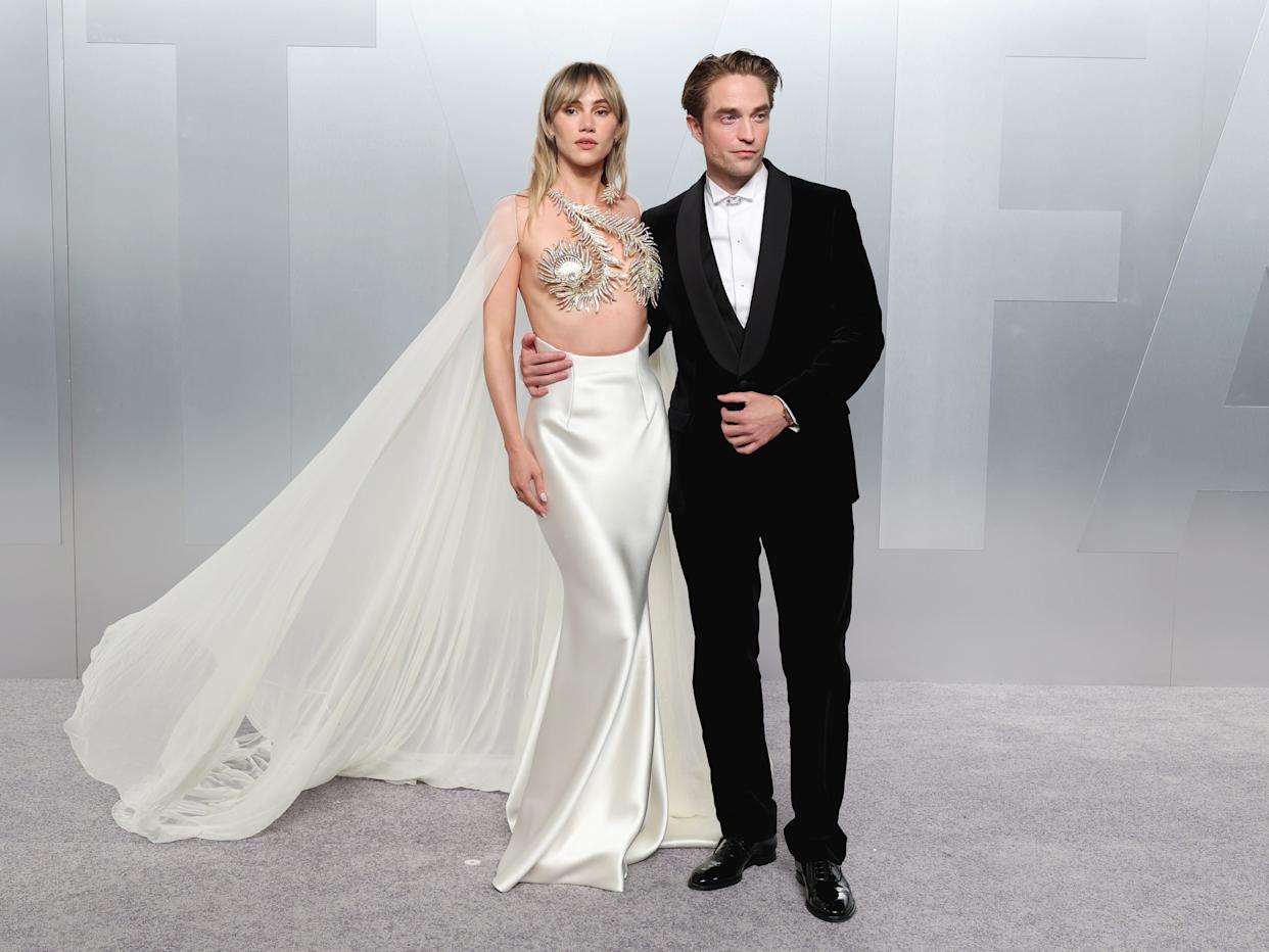 Suki Waterhouse and Robert Pattinson at the 2026 Vanity Fair Oscar Party.