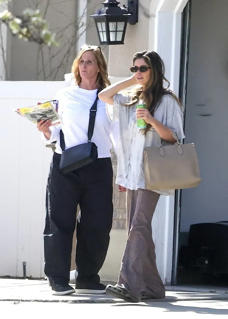 Paul was photographed earlier wearing a similarly baggy ensemble and sunglasses. SL, Terma / BACKGRID