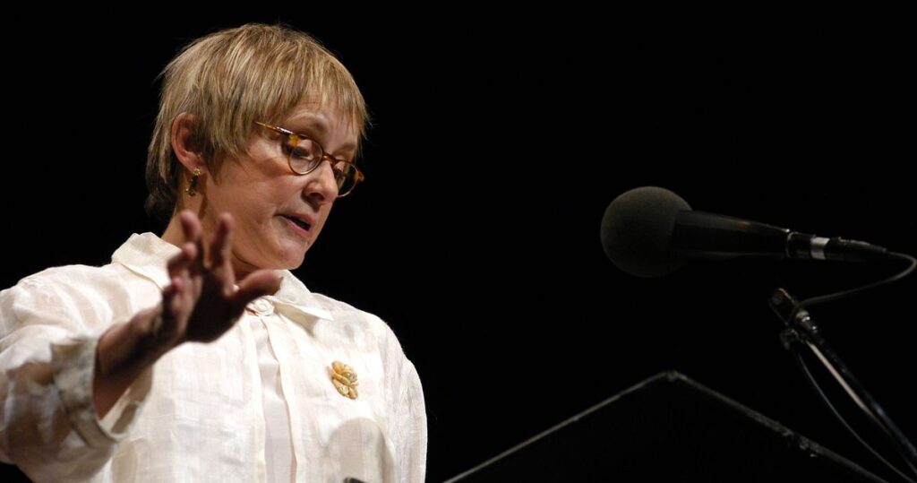 Mary Beth Hurt, Tony-Nominated Actor, Dead at 79 Mary Beth Hurt, Tony-Nominated Actor, Dead at 79