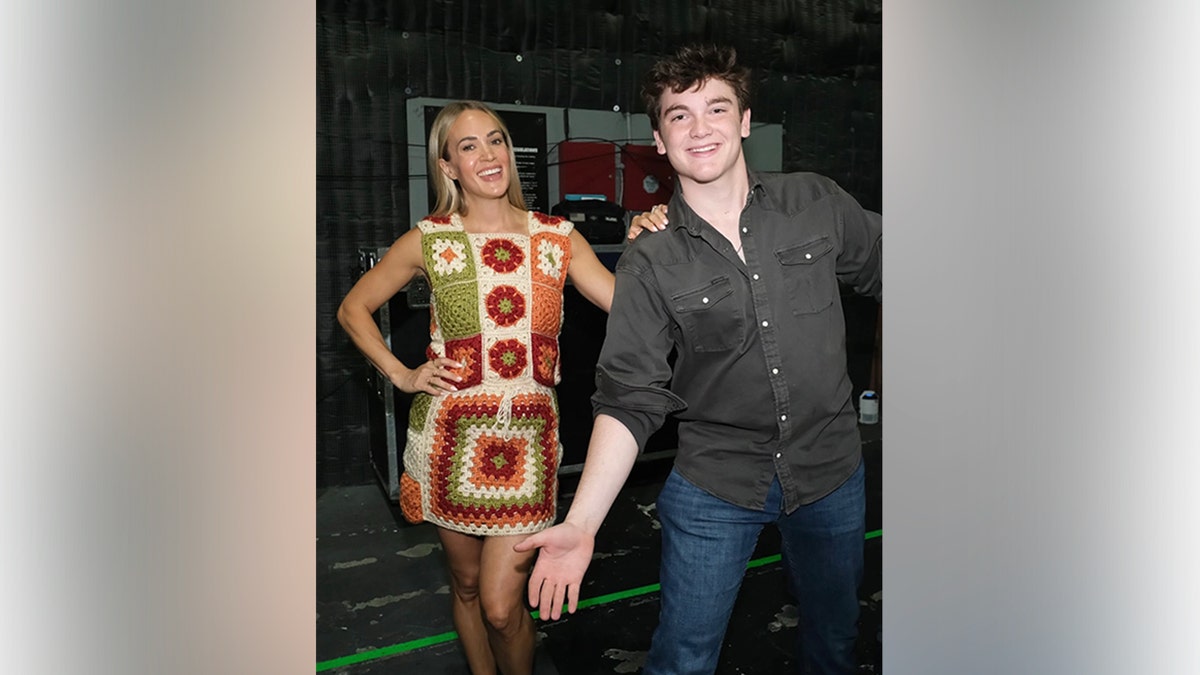 Carrie Underwood in tomato dress