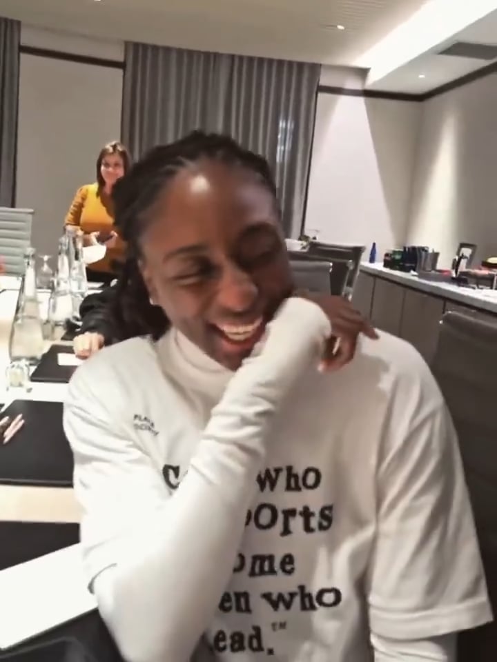 The moment at 2:30am the WNBA and its players reached an agreement to move minimum salaries from $66k to $300k. Congratulations to women in sports who worked so hard for this.