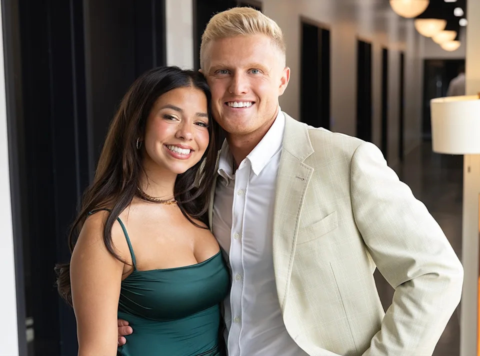 <p>Jen Affleck & Zac Affleck: Married</p>