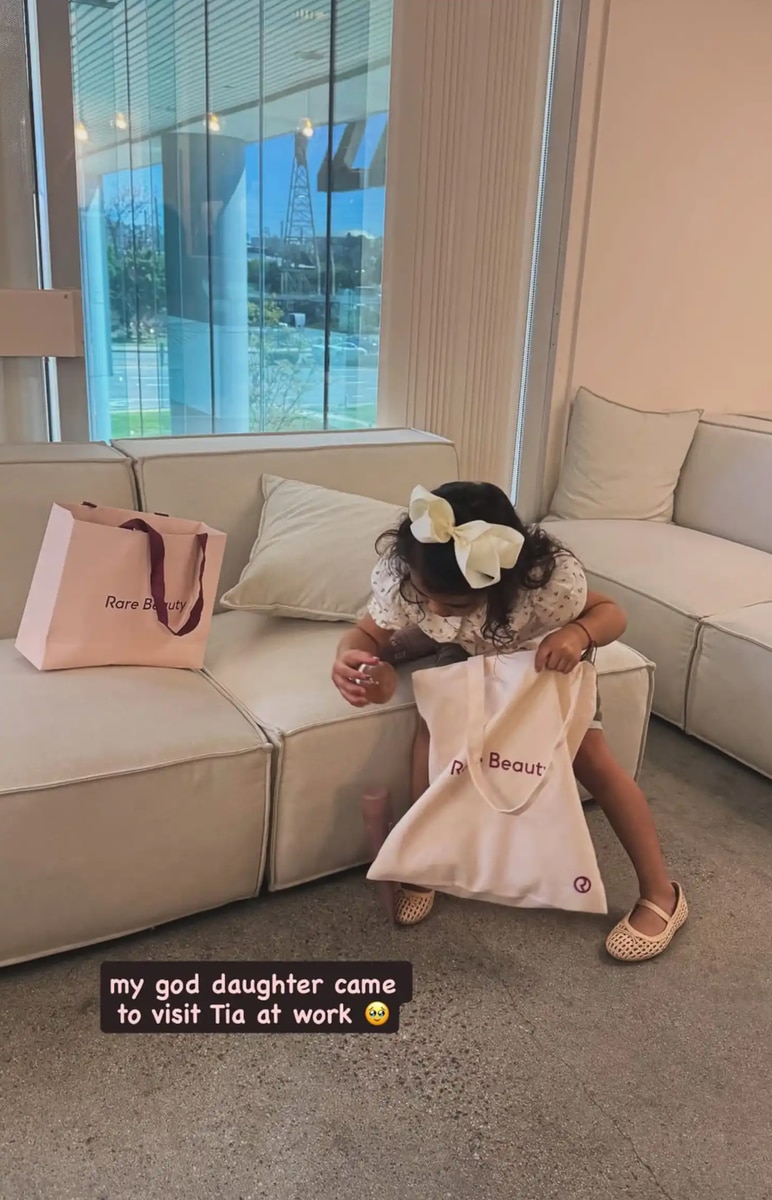 Selena couldn’t resist adding a playful caption