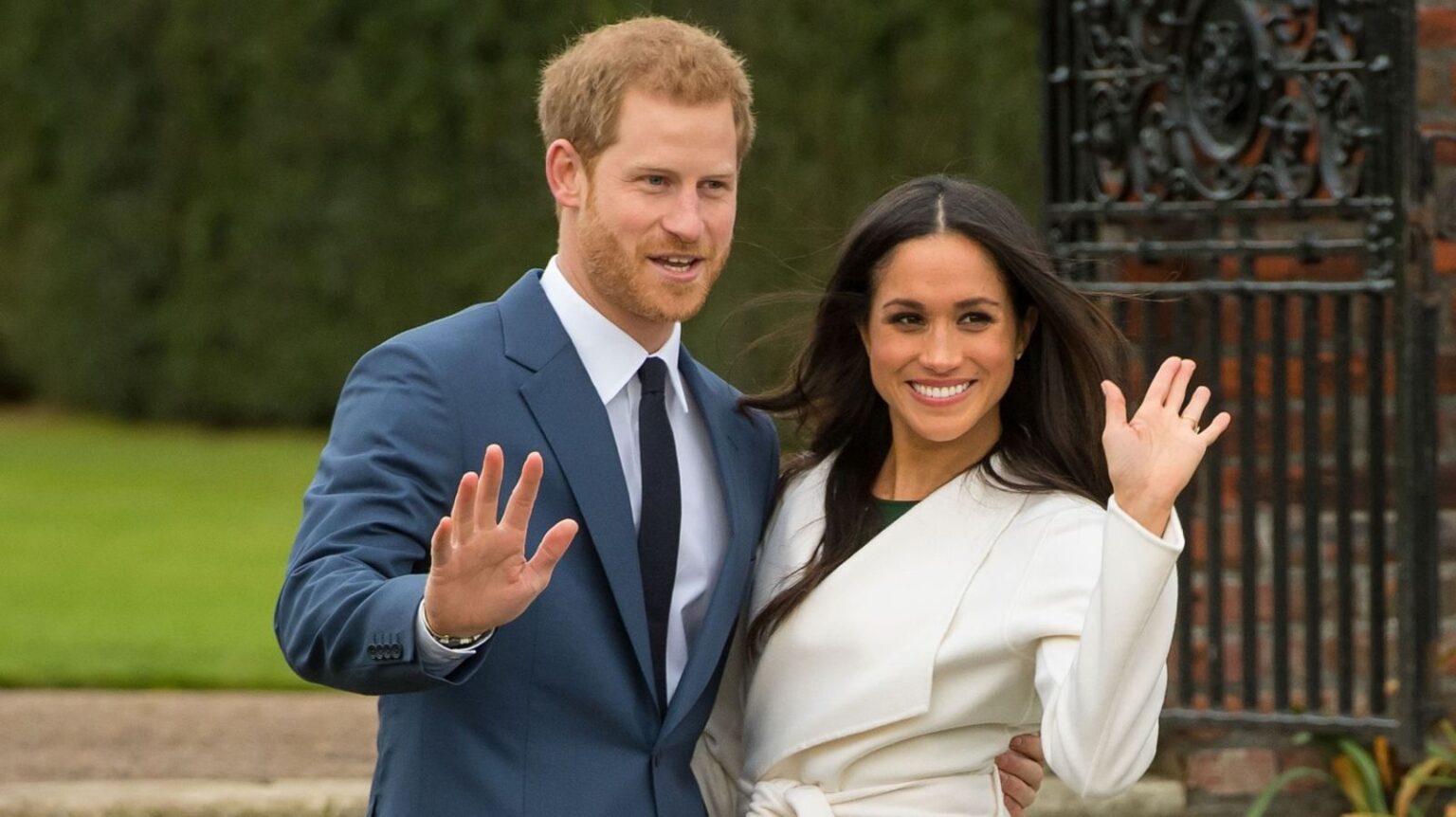 Who will walk Meghan Markle down the aisle at the royal wedding?