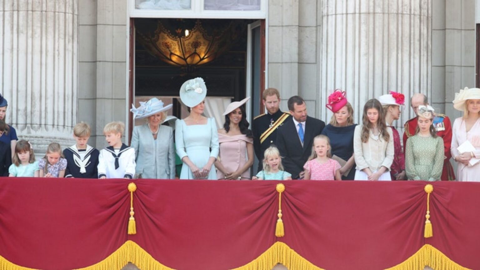 How does 2018's royal balcony appearance compare with those through the ages?