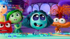 INSIDE OUT 2, from left: Joy (back, voice: Amy Poehler), Anger (voice: Lewis Black), Disgust (voice: Liza Lapira), Envy (voice: Ayo Edebiri), Anxiety (voice: Maya Hawke), 2024. © Walt Disney Studios Motion Pictures /Courtesy Everett Collection