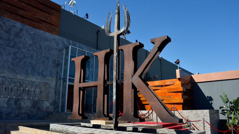 The "Hell's Kitchen" signage with a red carpet outside the show's studio
