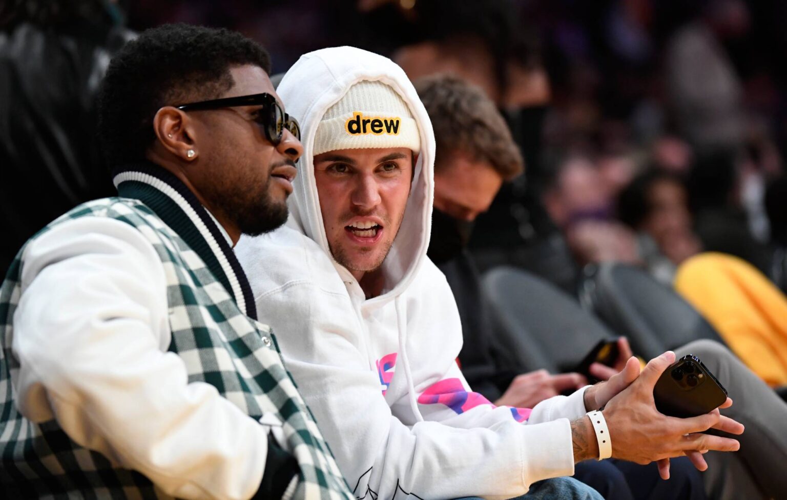 Justin Bieber and Usher reportedly clashed at Beyoncé and Jay-Z's Oscars after-party