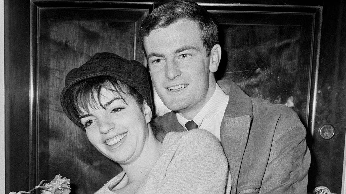 Lizza Minelli and Peter Allen