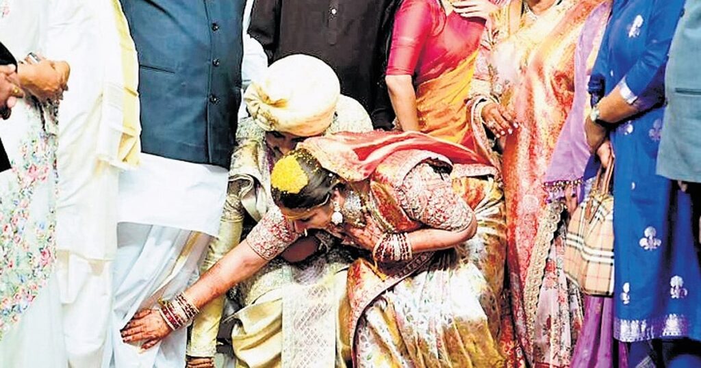 Leaders, celebrities add to Bhatti's joy at son’s wedding