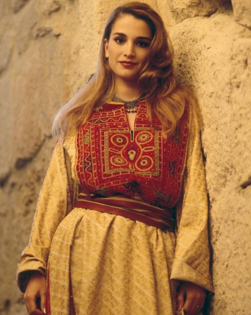 Regal Style Diaries 👑: Queen Rania of Jordan in Traditional Thobe & Embroidery