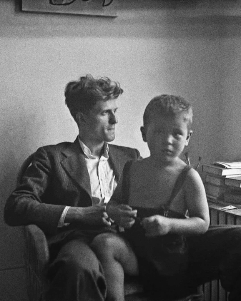 Robert De Niro as a child with his father, Robert De Niro Sr., a devoted postwar painter