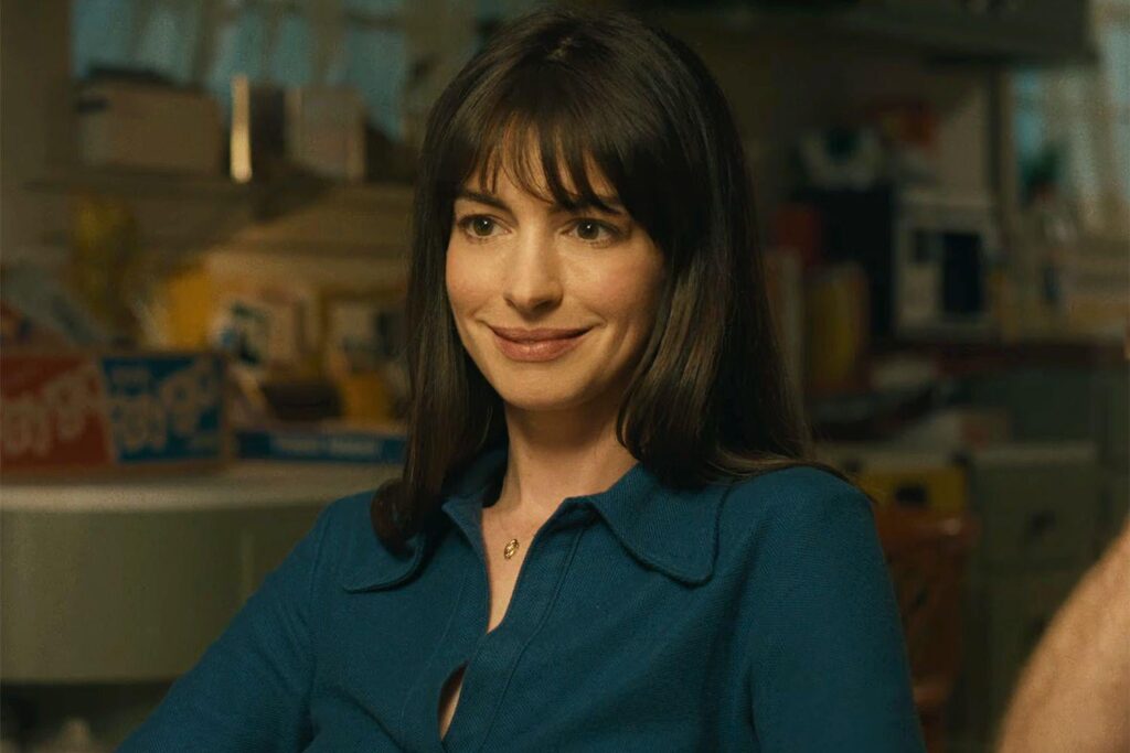 Anne Hathaway and Ewan McGregor Run from Dinosaurs in Suburbia in Mysterious 'The End of Oak Street' Trailer | The movie from the director of 'It Follows' opens in theaters on August 14