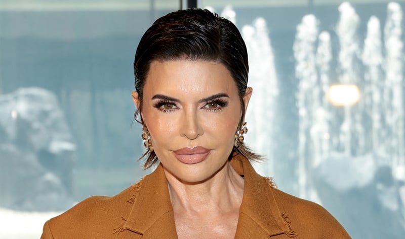 Lisa Rinna Names the Two Rudest Celebs She’s Ever Met | Dionne Warwick, Lisa Rinna, Star Jones | Celebrity News and Gossip | Entertainment, Photos and Videos