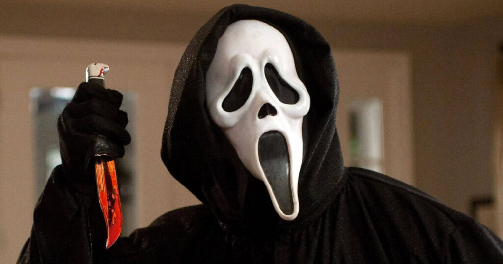 Kevin Williamson tried to get more dead Ghostface cameos into Scream 7 Actors reprise the roles of dead characters in Scream 7, but director Kevin Williamson was hoping to get a couple more cameos in there