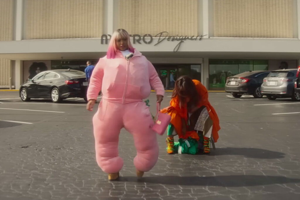 Second Trailer: "I Love Boosters"