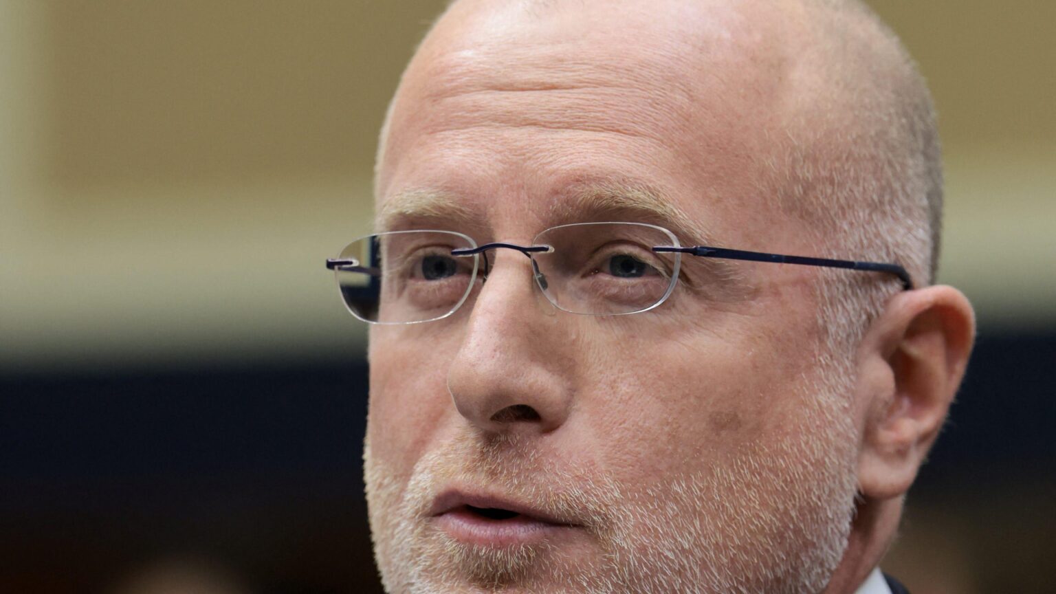 FCC Chair Threatens Broadcasters’ Licenses Over Iran War Coverage FCC Chair Threatens Broadcasters’ Licenses Over Iran War Coverage