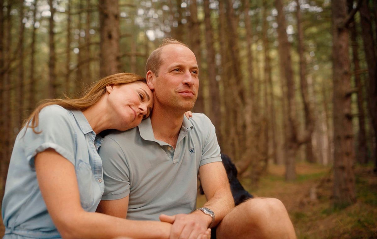 The couple in a video announcing the end of Kate's chemotherapy treatment 