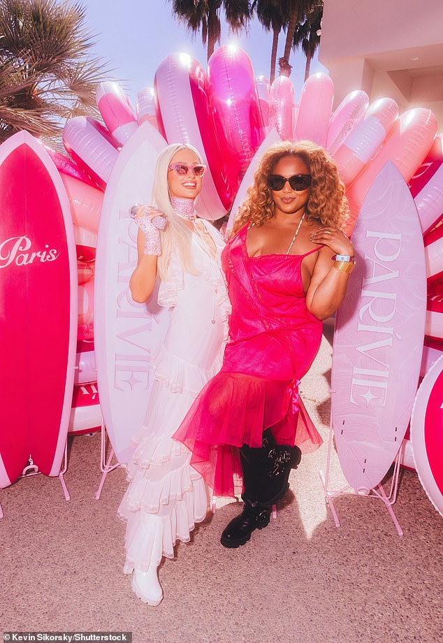 Grammy-winning musician Lizzo was also in attendance at the event and was seen posing for fun photos alongside Hilton