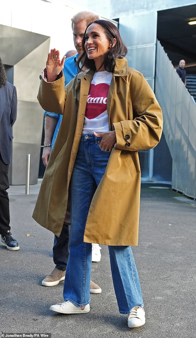 Meghan and Harry meet representatives from the Koorie Heritage Trust before taking part in the Scar Tree Walk