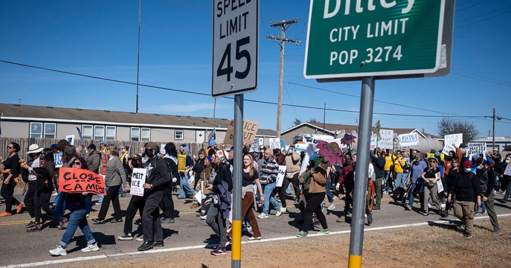 Celebrities join petition to shut down Dilley Immigration Center in Texas, over abuse claims