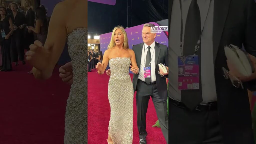 Jennifer Anniston Shocked By Fans #JenniferAniston