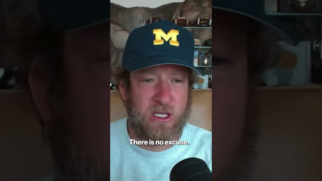 Dave Portnoy calls to put Tiger Woods 'behind bars' to teach him a lesson about DUI #shorts