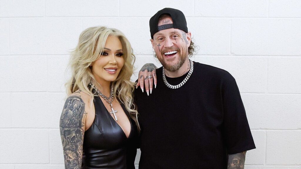 Jelly Roll’s wife Bunnie XO opens up about addiction and sobriety journey Jelly Roll's wife Bunnie XO opens up about addiction and sobriety journey