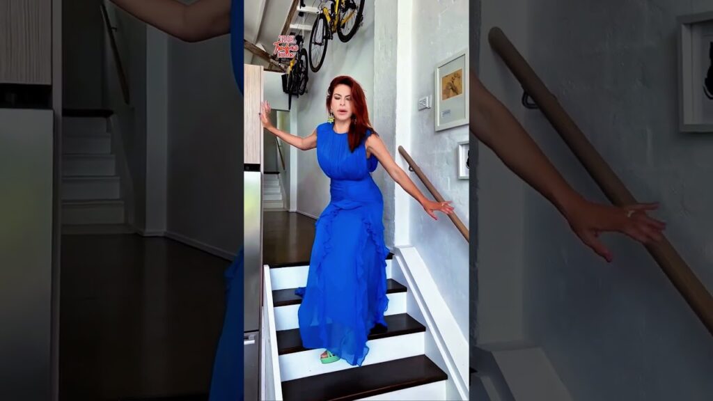 Eva Mendes though a style icon but still has the fear of stairs! #evamendes #fear #celebrity #fyp