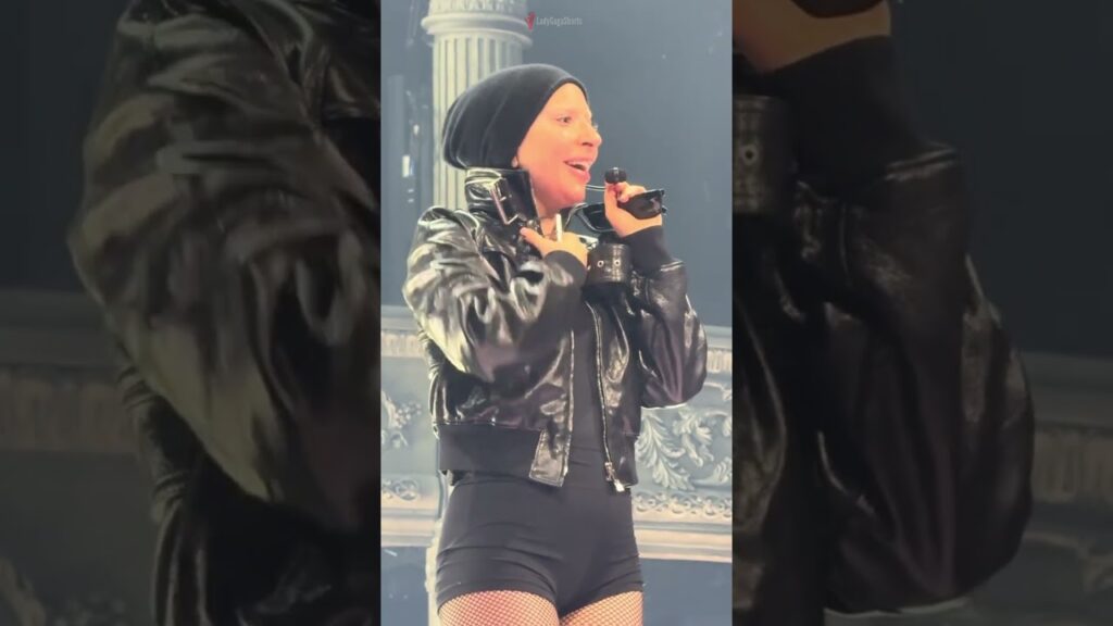 Lady Gaga - La Vie En Rose live Mayhem Ball Tour in Paris