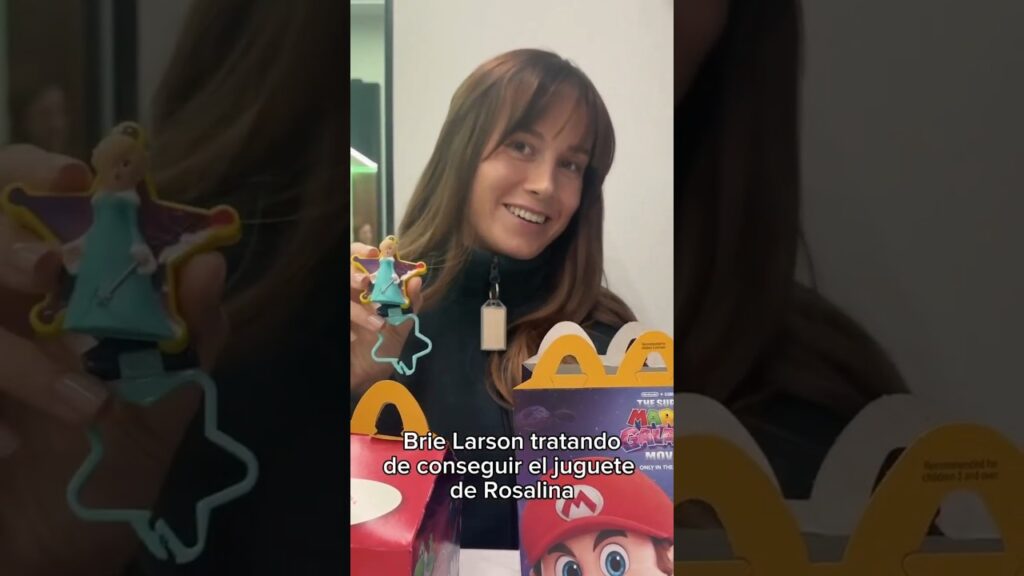 La felicidad de #BrieLarson con #Rosalina es real con la #CajitaFeliz de #TheSuperMarioGalaxyMovie