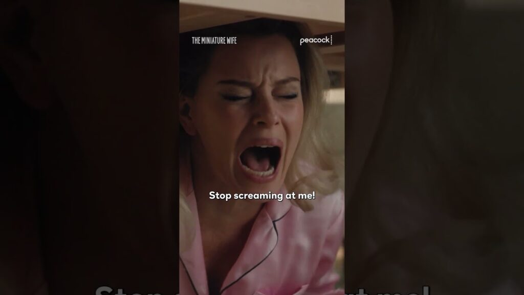 This seems like the perfect time to freak out 😅 #TheMiniatureWife #ElizabethBanks #Shorts