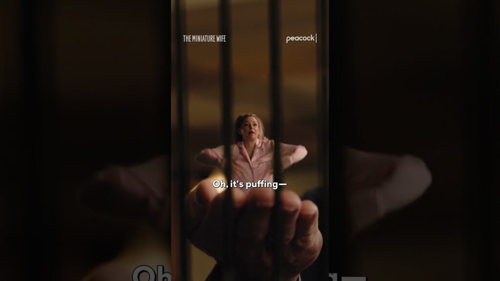 Dolores is not a friend 😒 #TheMiniatureWife #ElizabethBanks #MatthewMacfadyen #Shorts Dolores is not a friend 😒 #TheMiniatureWife #ElizabethBanks #MatthewMacfadyen #Shorts
