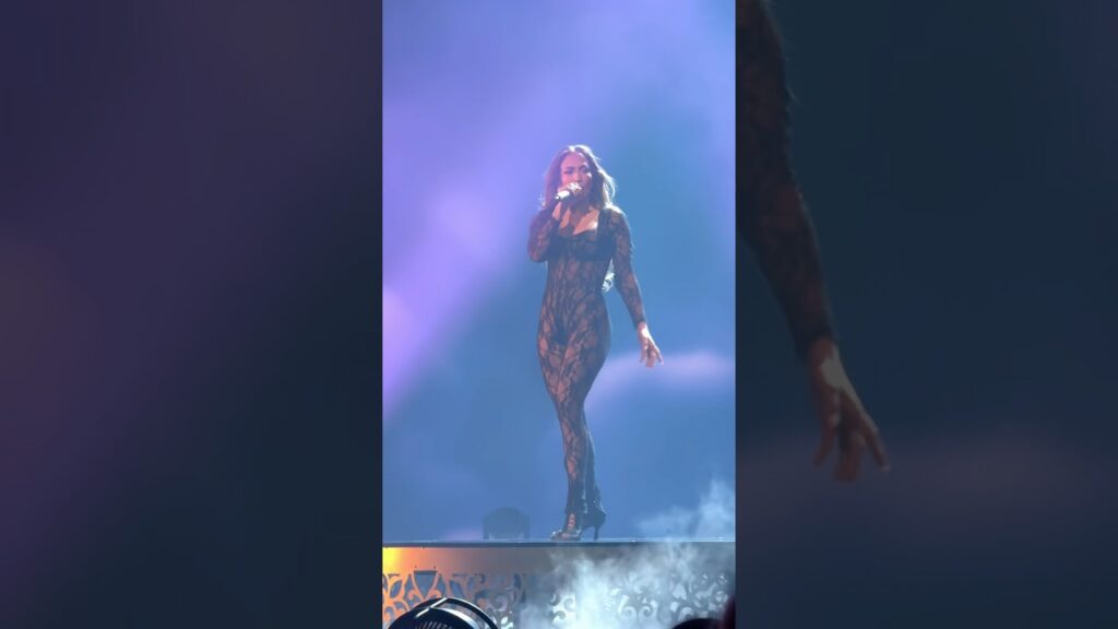 Jennifer Lopez - Young & Beautiful Live #JLo #Shorts
