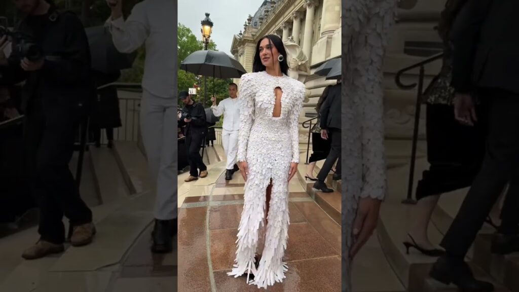 Dua Lipa in Paris With Schiaparelli #dualipa
