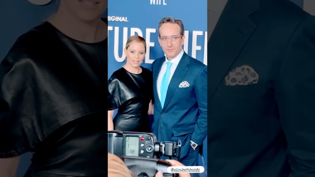 Elizabeth Banks & Matthew Macfadyen at the premiere of “The Miniature Wife”. #matthewmacfadyen