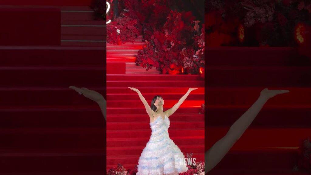 The one and only, icons, Meryl Streep & Anne Hathaway at "The Devil Wears Prada 2" Shanghai premiere