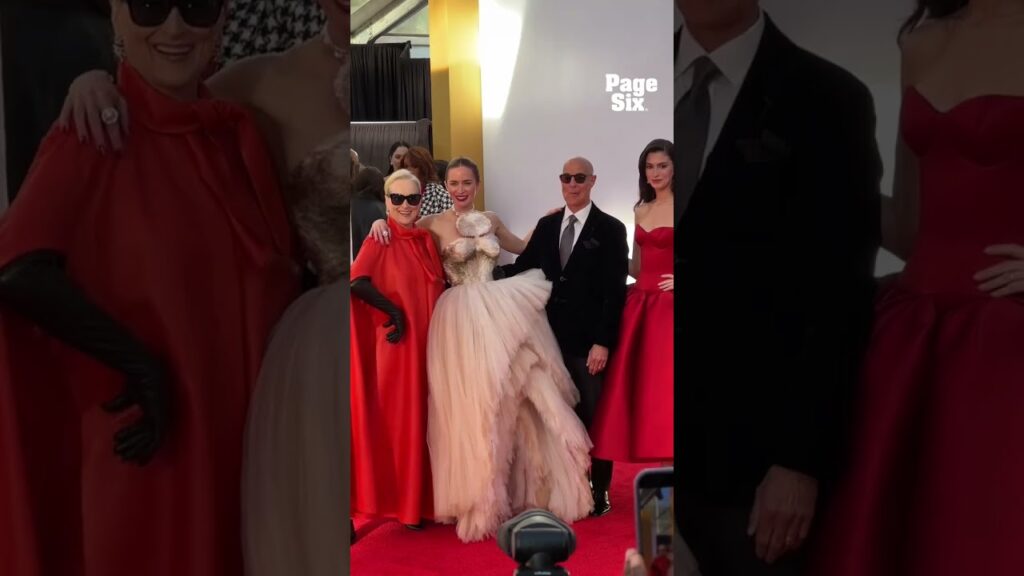 Anne Hathaway, Meryl Streep, Emily Blunt & Stanley Tucci hit The Devil Wears Prada 2 carpet #shorts